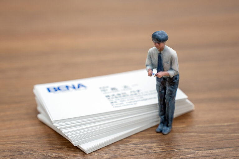 笑顔で挨拶をすること、そしてお客様が話しやすい雰囲気をつくることの大切さを学びました