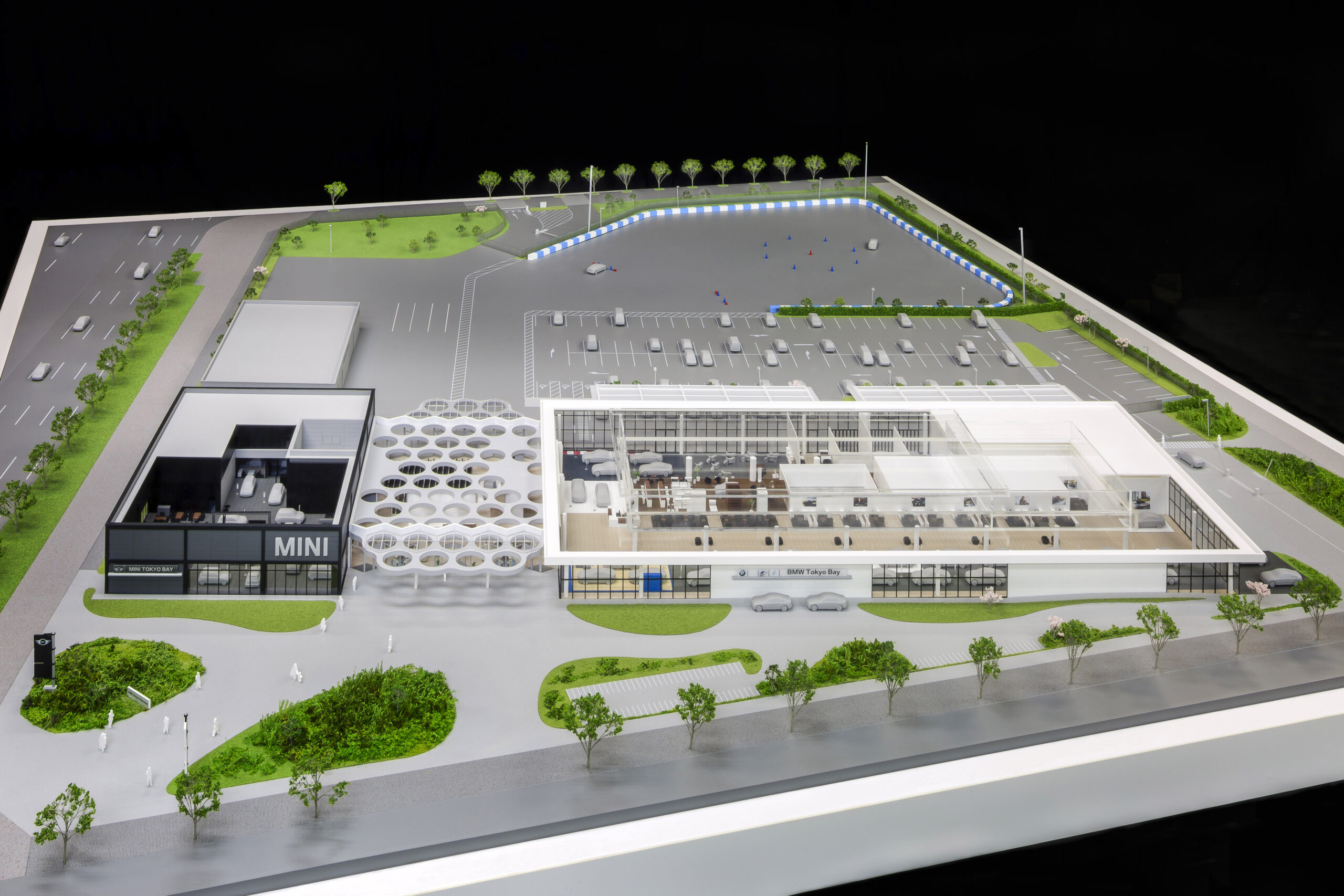 BMW GROUP Tokyo Bay